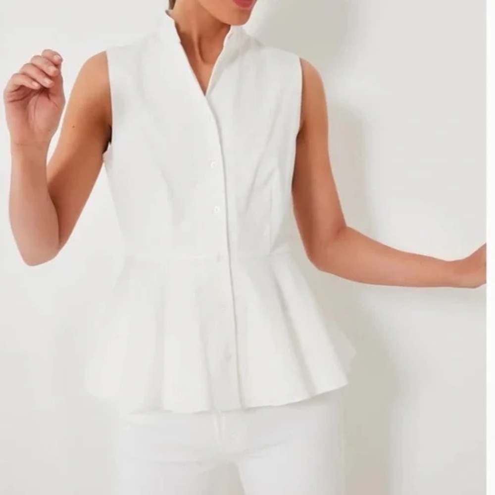 Pomander Place medium White Sleeveless Peplum Top